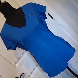 FILA sz M athletic top
